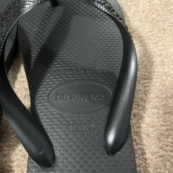 Havianas black flip flops - size 7 (37-38) - Picture 2 of 4